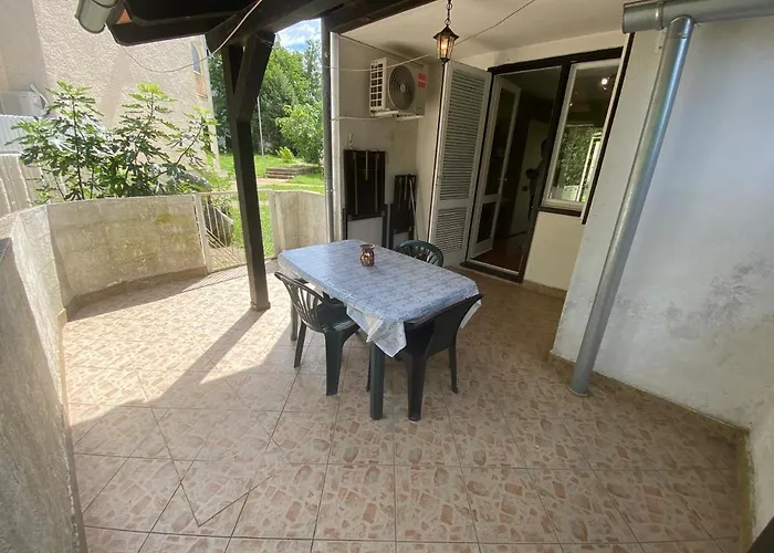 Apartament Porat 2 *